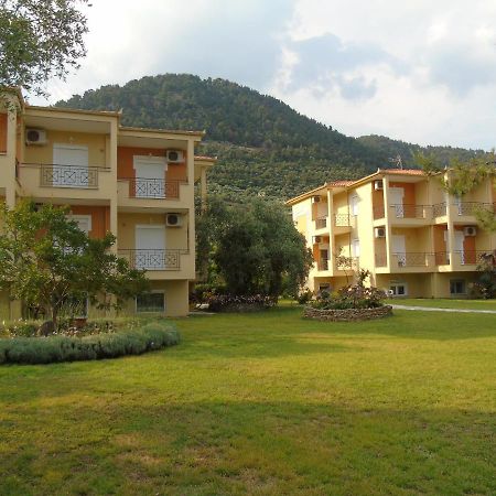 Nostos Studios Golden Beach Chrisi Ammoudia Eksteriør billede